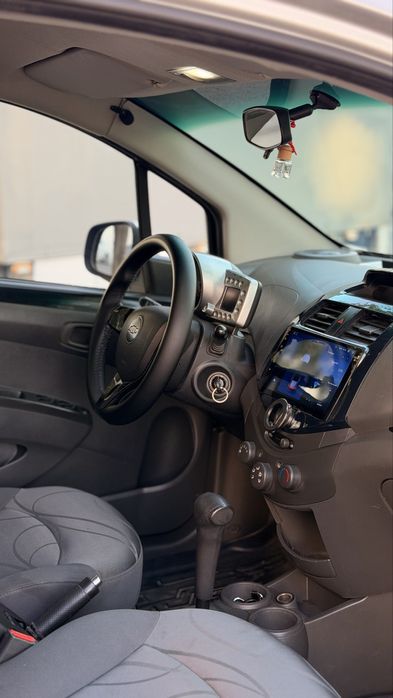 Spark sotiladi 2011 yil 179000 km Aftamat