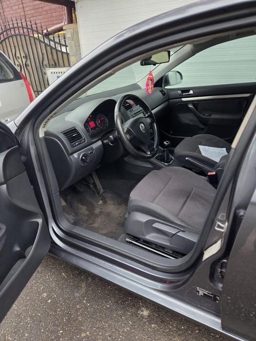 Vw Jetta 2.0 diesel 140CP, vopsea originala, rugina 0, 200000km reali