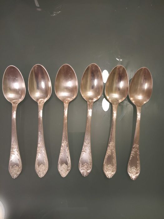 Лъжици ( Мелхром прибори)