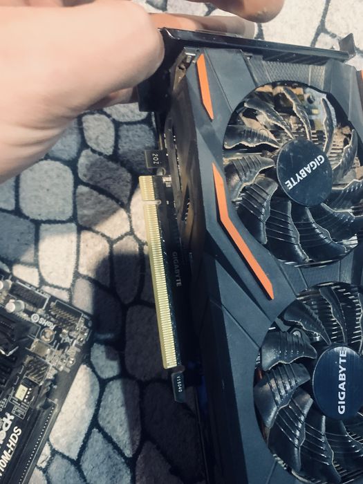 Видеокарта GeForce 1080