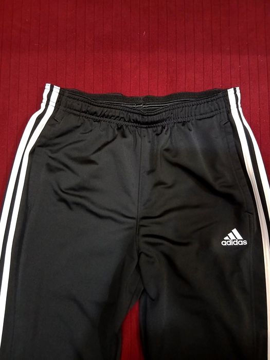 Из США, спортивные трико от легендарного бренда "ADIDAS" (цена 280000)