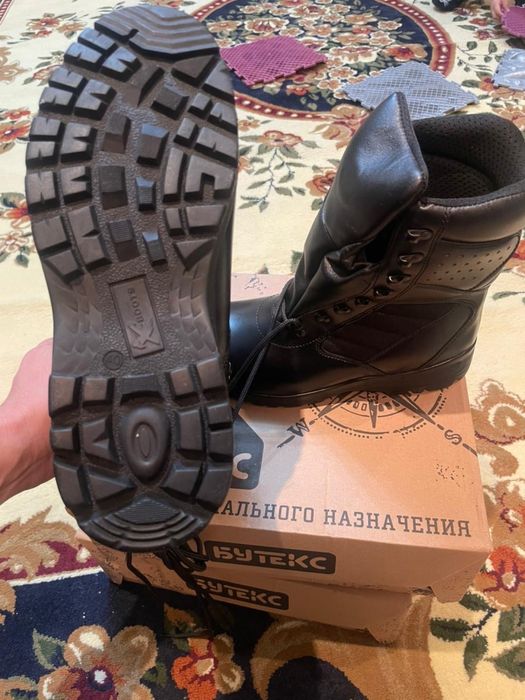 Продам берцы димесезонные и летнии