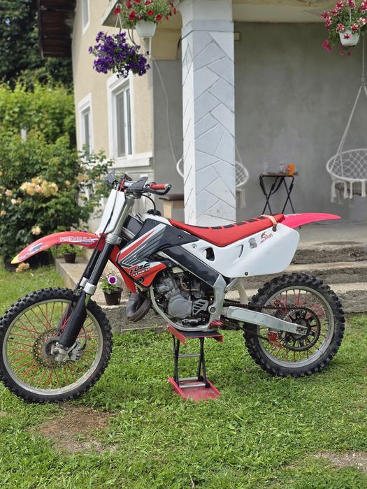Vand Honda hornet 2004 si Cross Honda cr125r 2T