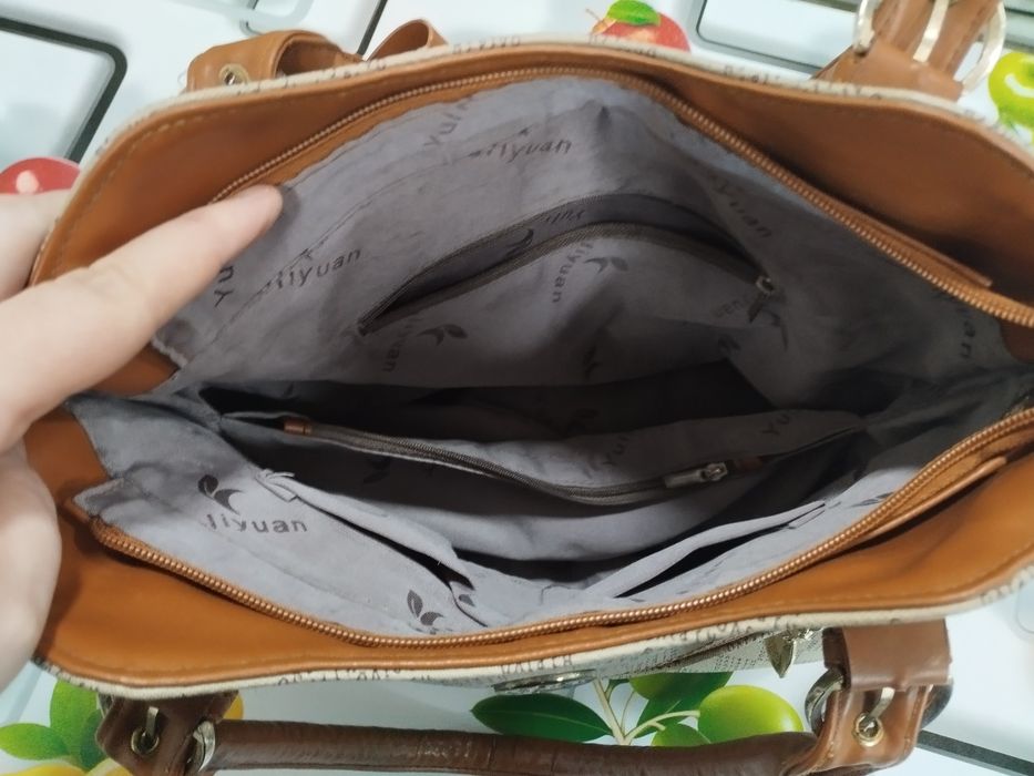 Сумки  женские цена за обе