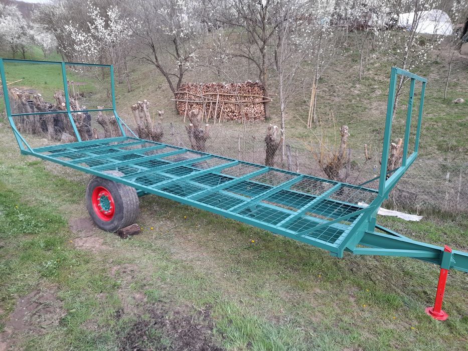 Trailer baloti platforma