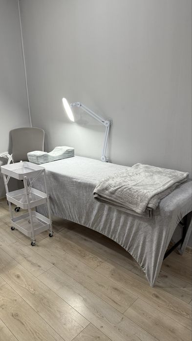 СРОЧНО сдаю кушетку в аренду