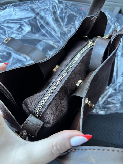 Дамска чанта велур