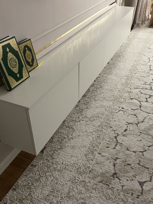 Тумба под тв. Продам срочно