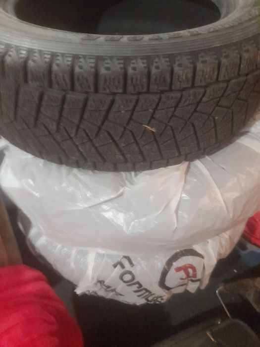 Шины 225/60/17 зимние идеалные