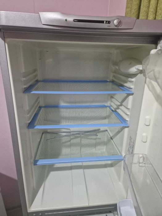 Холодильник б/у в пригодном состоянии