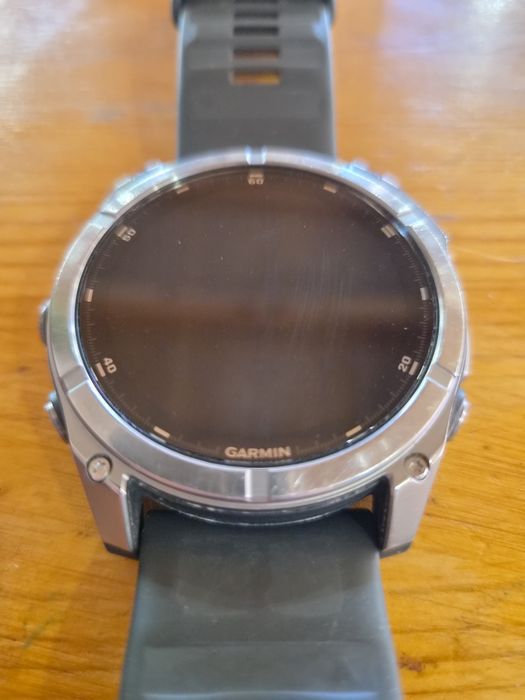 Часовник Гармин Garmin fenix 8 51mm амулет дисплей