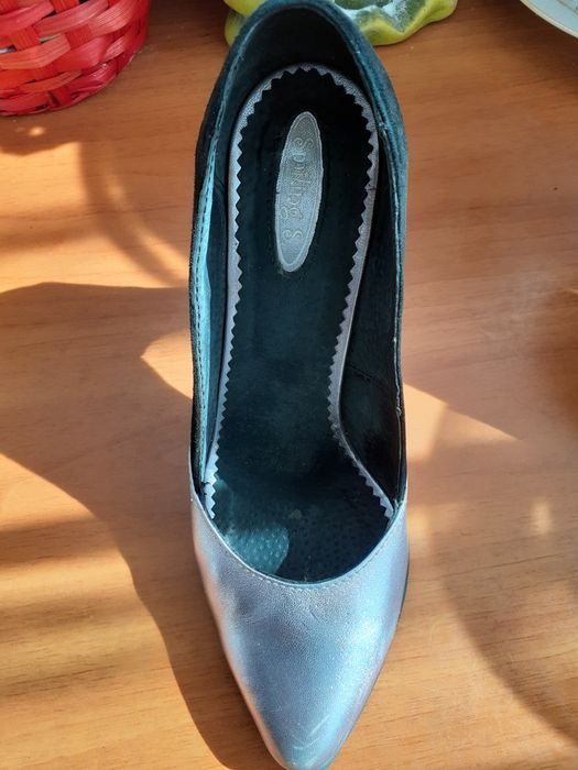 Vand pantofi piele naturala dama