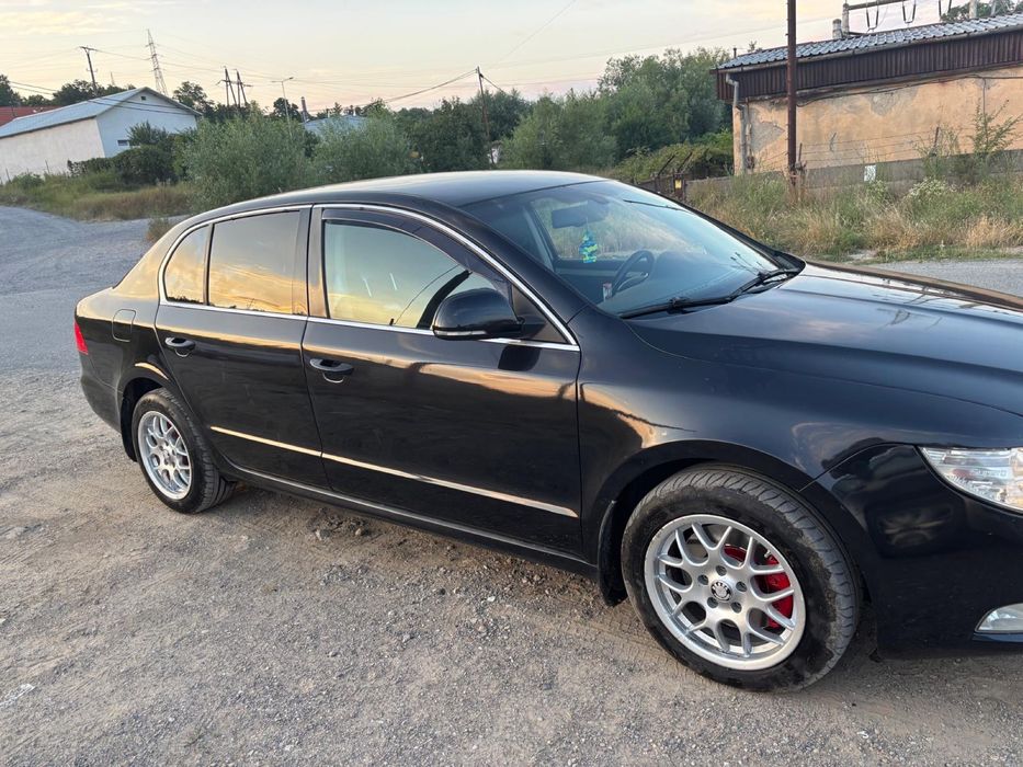 SKODA Superb 2010 — imagine 3