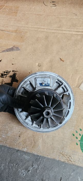 Средна част на турбокомпресор к26 от бмв е60 535д 286коня