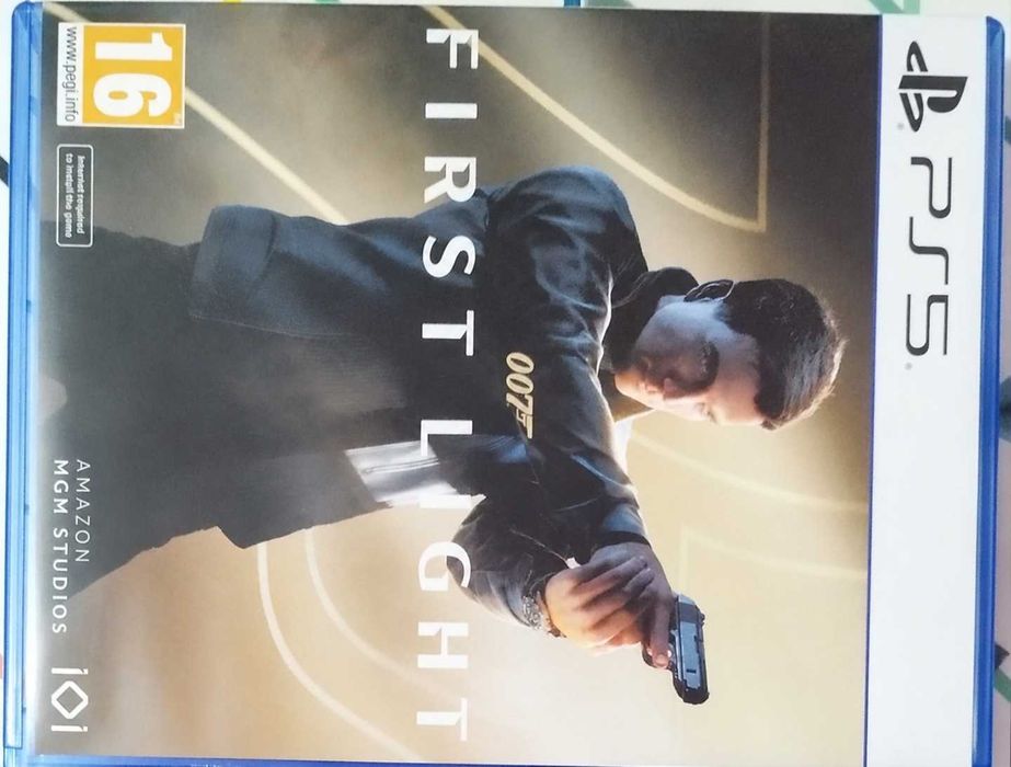 Игри за playstation 5  007 First light и Assassins Creed Black Flag
