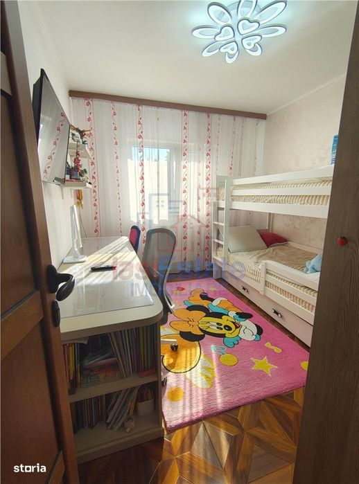 Apartament 3 camere decomandat - Stare impecabila