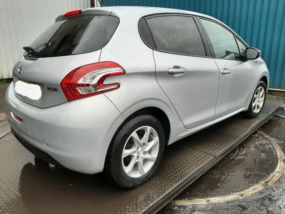Usa dreapta spate Peugeot 208 2015 HATCHBACK 1.2 i EB2F
