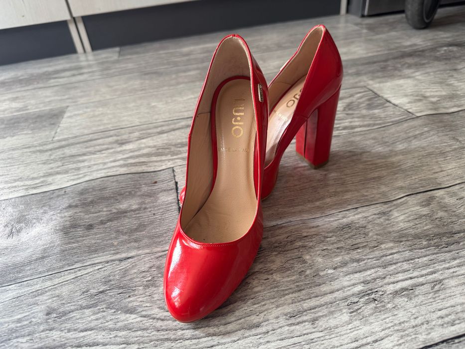 Дамски обувки с ток