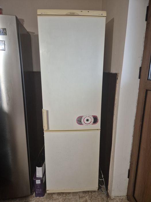 Хладилник с фризер