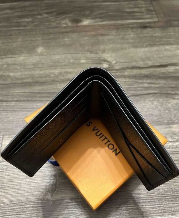 Portofel Louis Vuitton Monogram LV Negru, din Piele Texturată
