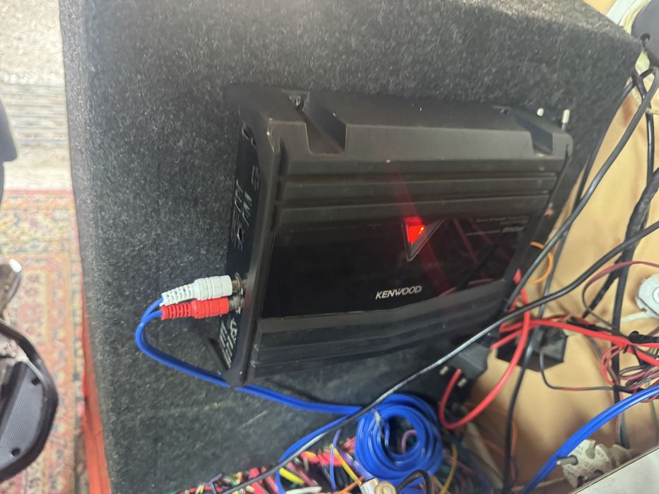 Продам сабфуер Alpain