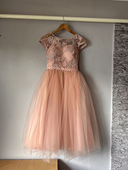 Платье праздничное