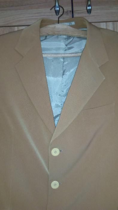 Продавам мъжко сако