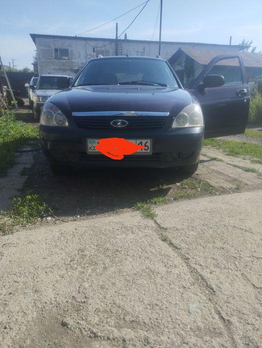 Продам бампер передний на Приору