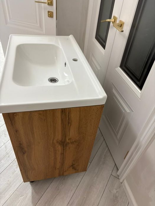 Раковина с тумбой