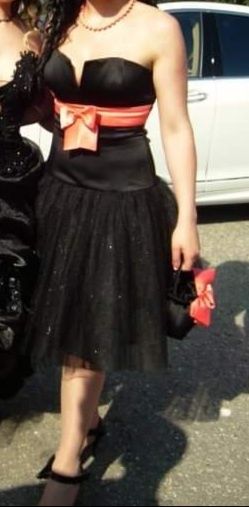 Абитуриентска рокля