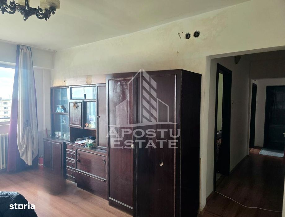 Apartament cu 3 camere, de vanzare, in apropiere de Podgoria, Arad — fotografia 1