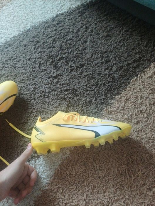 Vând ghete de fotbal Puma Ultra Pro fg/ag culoare galbena