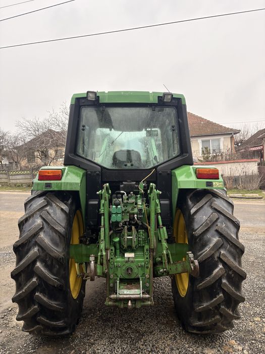 Tractor John Deere 6310