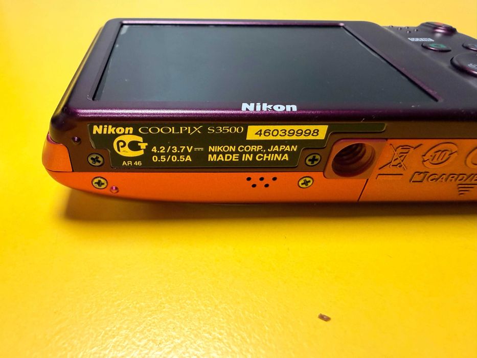 Фотоапарат Nikon COOLPIX S3500 20.1 MP Digital Camera with 7x Zoom