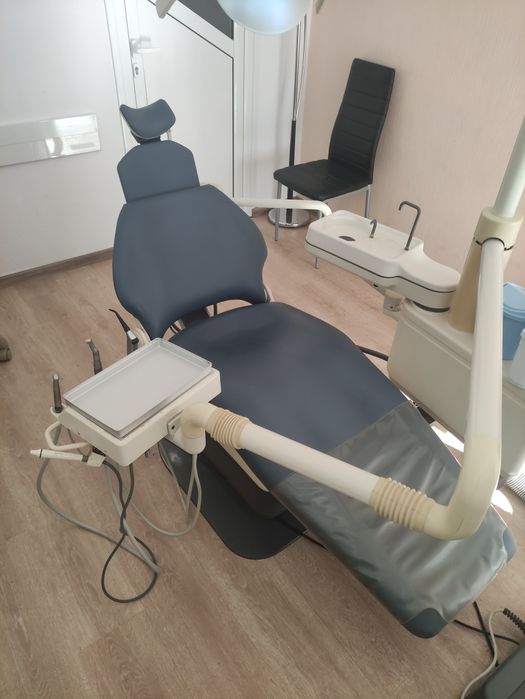 Продавам стоматологични машини