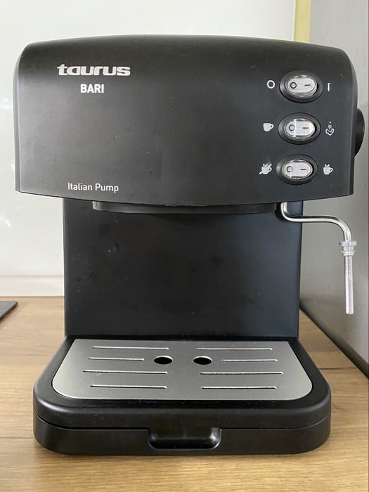 Кафемашина Taurus Bari 15 bar – в гаранция
