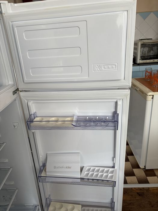 Хладилник Беко използван малко