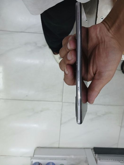 Samsung A51 ideal holatda