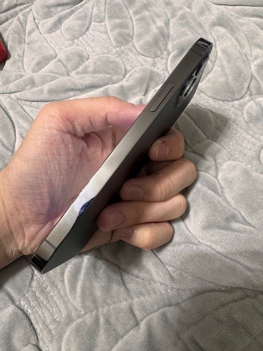 Продам iPhone 12 Pro айфон 12 про