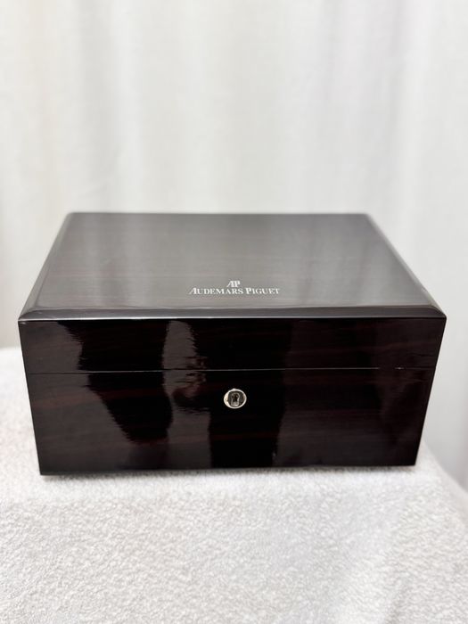 Оригинальная коробка от часов Audemars piguet