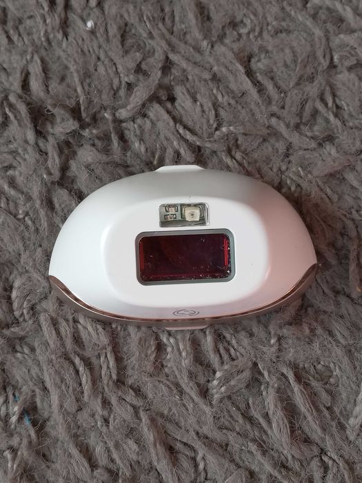 Фотоепилатор Philips Lumea Advanced