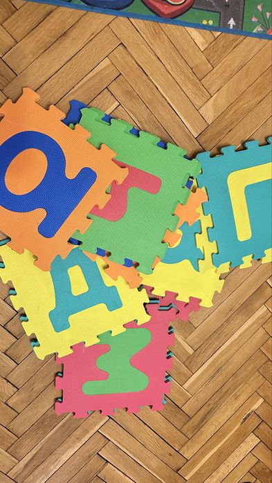 Детски пъзел килим