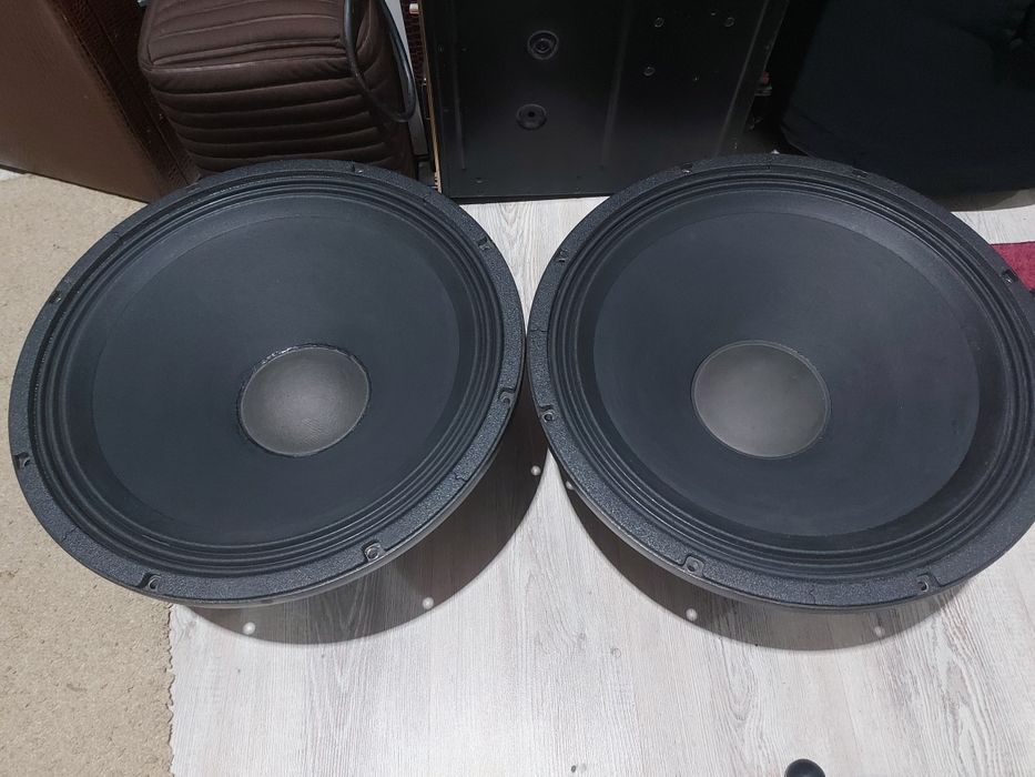 Electro Voice EVS18S