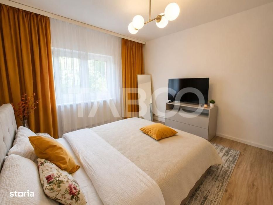 Strand etaj 1 Apartament decomandat 50 mpu balcon pivnita
