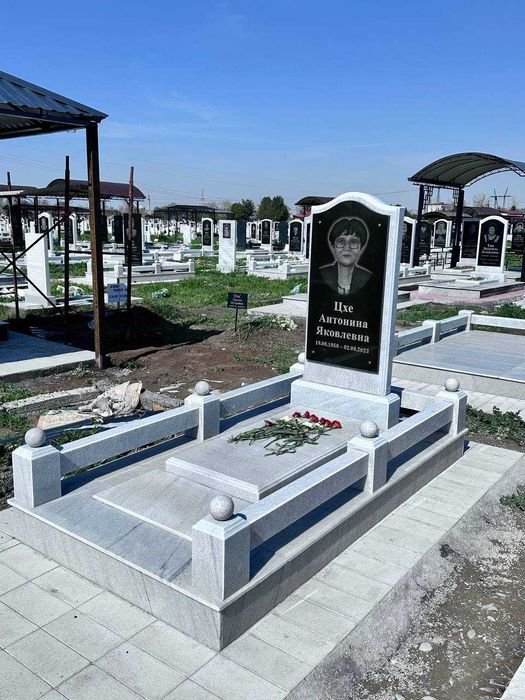 Корейские памятники и навесы