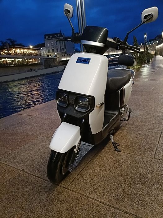 Vând sau schimb scuter electric Kuba