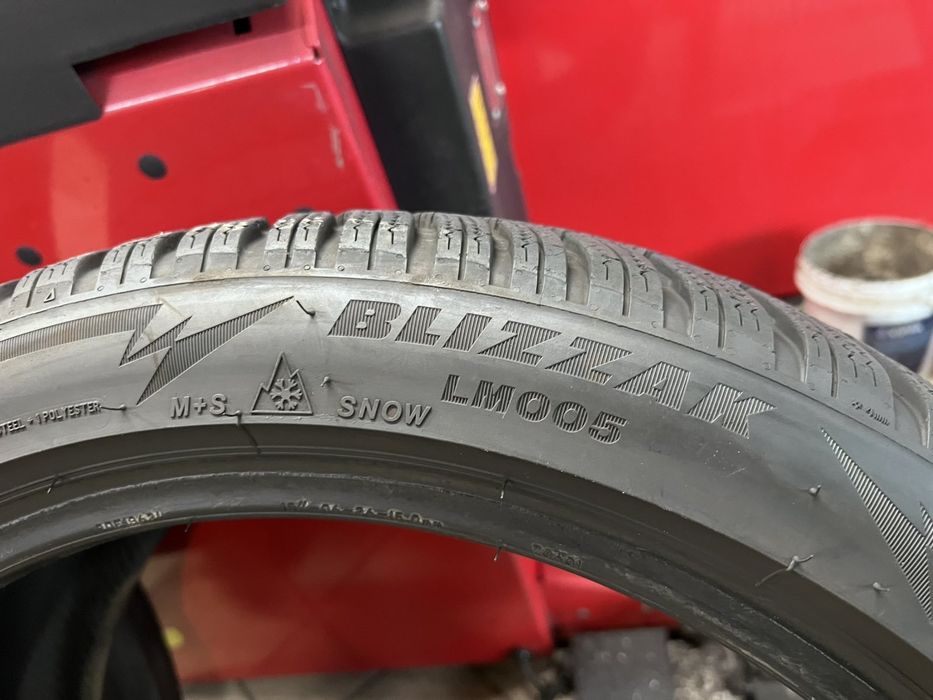 Зимни гуми 245/40 R18 Bridgestone