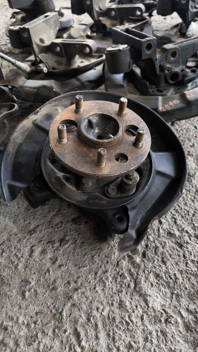 Задние ступицы 2вд рх300 
Видном 
Авалон