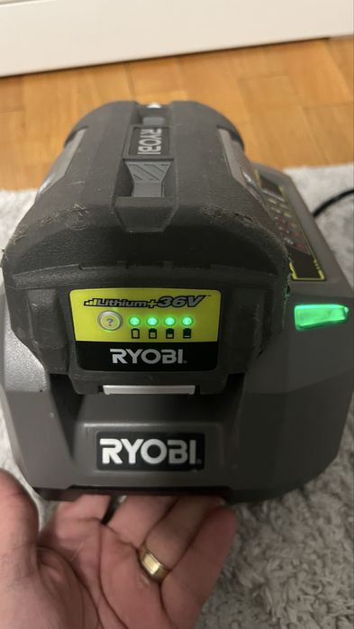 Acumulator Ryobi 36 V  4.0 Ah cu incarcator