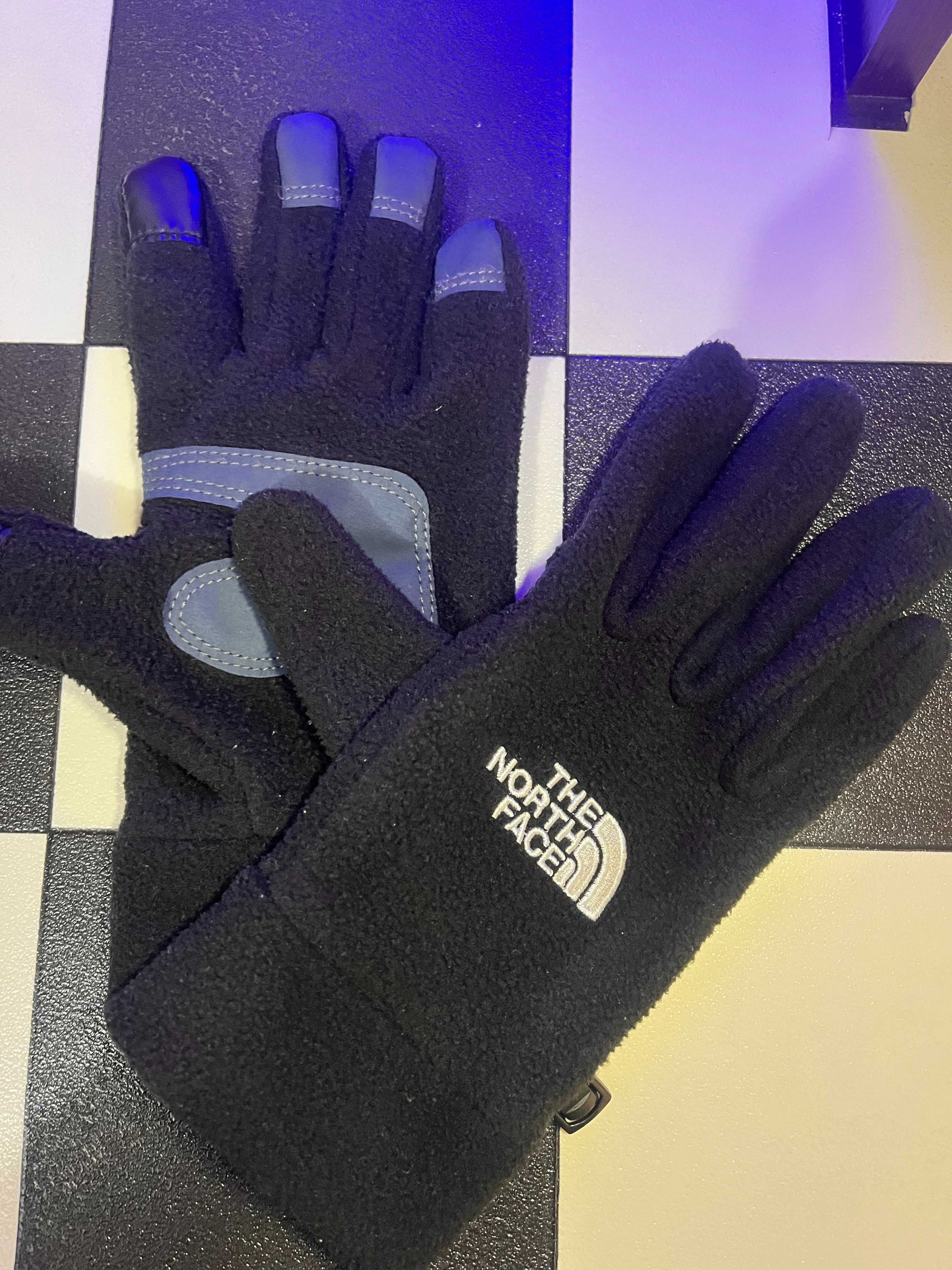 The North Face | Ръкавици гр. Ямбол Д-р Дончев • OLX.bg